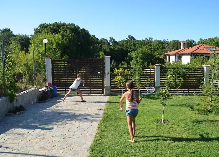 Гостевой дом Zapovedni Rai Приморско