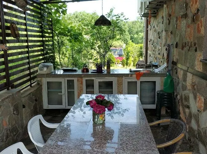 Zapovedni Rai Приморско